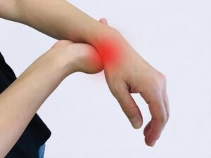 親指の付け根が痛いのは腱鞘炎が原因？サポーターや原因を１から解説